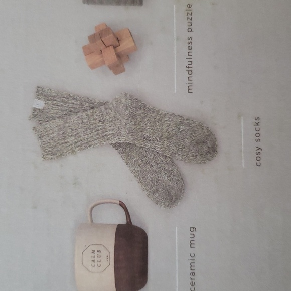 CALM CLUB BIG NIGHT IN KIT, SIZE  10" x 9.5" x 5", ORIGINALLY $70.00 - Picture 6 of 12